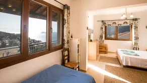 Yelken enjoys a convenient location with Panoramic views of Kalamar Bay - Image 4