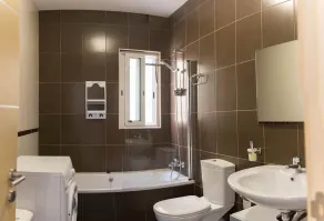 \"Trankwilla\"! Nuovo appartamento di 3½ locali. Grande piscina! Terrazza solarium Vicino a Ramla Beach! - Image 3