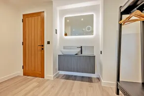 Whalesborough Penthouse 2.0 - Image 2