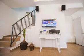 Holiday home Fully air-conditioned and modern - Image 2