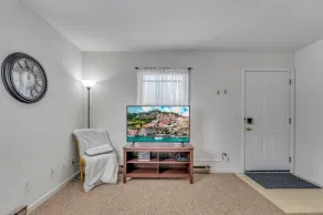 Peaceful and Private Suite near Mary Washington - Image 2