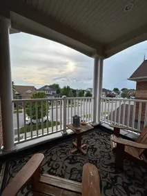 Modern luxury suite near historic downtown Port Perry - Image 4