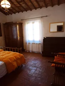 Villa in Siena Hills, flat 4/6 pax with pool A/C - heating- garden - Image 3