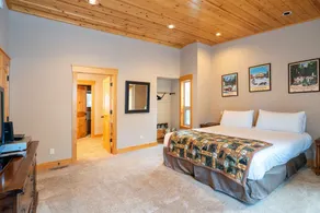 Hillside Mountain Creek Haven home - Image 5