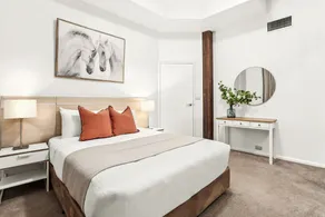 Inner City Retreat 1BD Pyrmont - Image 4