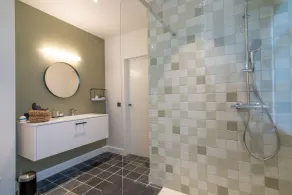 Villa accogliente con piscina coperta e sauna a infrarossi. - Image 2