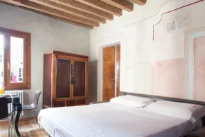 Scala Mata: Unique and Homely 17th Century Biennale Apartment - Image 5