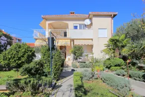 Apartments by the sea Seget Vranjica, Trogir - 18487 - Image 5