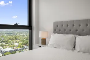 High-Rise 3-Bed Apartment with Premium Amenities - Image 5