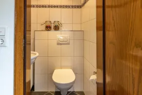 Comfortably furnished child-friendly vacation home with garden - Image 3