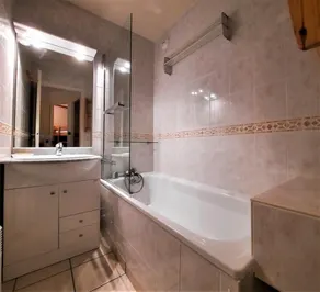 10m des commerces, 1er étage, télévision, casier à ski, 25m², Les Menuires - Image 3