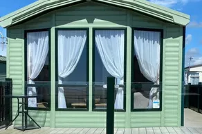 Beachside Lodge - Sleeps 6 - Pets ok - Plus Parking - Image 4