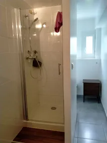 Appartement rénové à Serres-sur-Arget avec piscine - Image 3