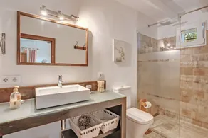 \"Ca les Estamenyes\" near the sea, Wi-Fi, air conditioning, garden and pool - Image 4