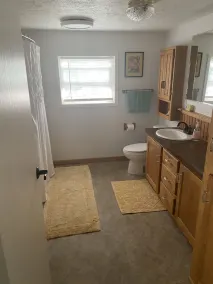 Cozy riverfront getaway with newly rebuilt private dock & pickleball court - Image 3