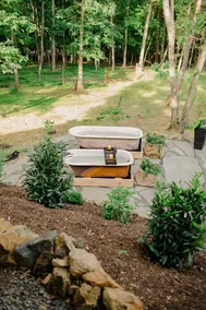 Cut Flower Farm: A Bountiful Getaway for Couples or Small Families. - Image 3