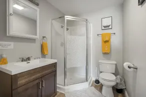 1940s Gorgeous Remodel + King Cottage | Expo Sq/TU - Image 5