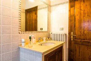 Holiday Home in Tuscany with Pool - Image 5