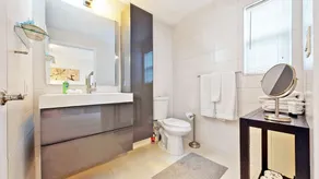 Villa Diamond in South Beach - Image 2