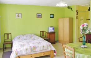 Amazing Home In Quettehou - Image 5