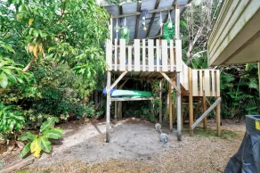 Beach Paradise Getaway - 200ft from Beach! - Image 5