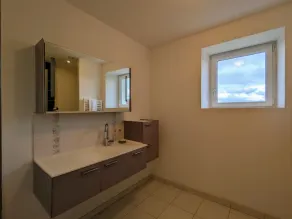 Casa rural con piscina cubierta y bicicletas, perfecta para familias y amigos - Image 2