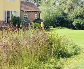 Riverside retreat over looking the stunning Waveney Valley - fishing & kayaking - Image 3