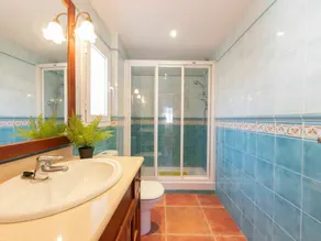 Maison de vacances privée avec piscine privée, WIFI, climatisation, TV, balcon, animaux admis - Image 2