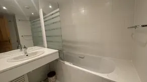 250m from ski slopes, 5th floor, view ski slopes, swimming pool, balcony, tv, ski locker, 32m² - Image 2