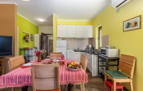 Preciosa casa en Soline - Image 4