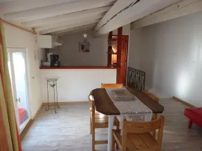 Meget flot studie i hjertet af en vinlandsby nær Middelhavet. - Image 5