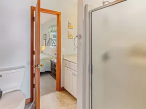 5525 Westwind * Waterfront - Image 4