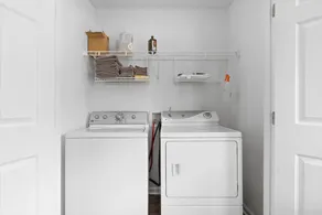10-Person Spacious Home for Work Groups Near I-24 - Image 2