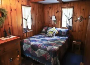 #2 - M Den 2 Bedroom Cabin by RedAwning - Image 4