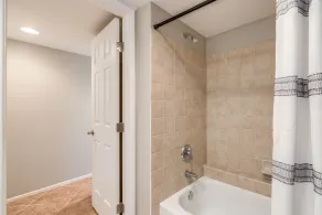 Wake Up to Majestic Mountain Views in a Vaulted 2BR 2 BATH cozy getaway! - Image 4