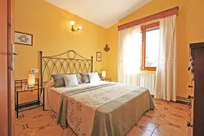 Family country house, quiet location, private pool, internet - Image 4