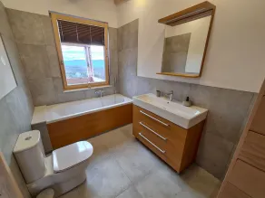 Cottage made from wood, great views - Image 2