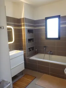 3 bedrooms new house with heated swimming pool - Image 3