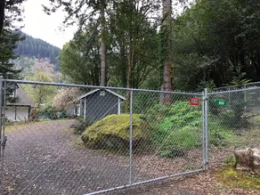 Svøm, fisk, slap af - Riverfront Cozy 2bd Cabin på Umpqua River indhegnet 1. 5 hektar - Image 4
