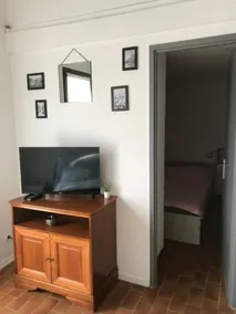 Maison dans résidence fermée avec piscine - Image 4