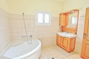 Villa Vasiliki: A traditional detached house in an amazing landscape, with private swimming poo - Image 4