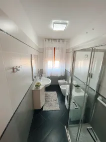 Spectaculaire penthouse neuf avec vue mer et verdure, 5ème étage, avec wi-fi gratuit - Image 5