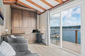 Waterfront Studio Apartment. Perfect for work or play. - Image 4