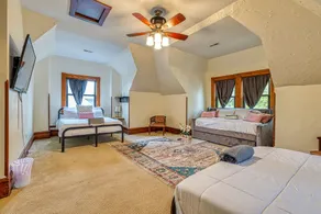 Huge 6 bed, 3.5 Bath Home 2 KING BEDS FAMILY SHAW NEIGHBORHOOD - Image 5