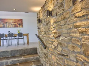 Casa con terrazza e giardino - Image 2