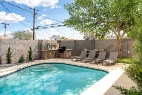 Vieille ville! - 16 personnes, Ent Dist! + Piscine + foyer + barbecue + putting green + bar - Image 5