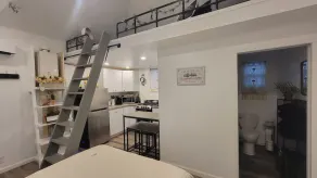 Tiny Spa Cottage Retreat - Image 2