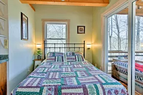 Forest Views! ‘The Woodshop’ Robbinsville Cabin - Image 5