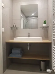 Große,und Luxe Renovierte Wohnung mit Sauna/garten, Garage und Kinderspielplatz - Image 3