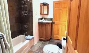 Family friendly adobe w/ Hot Tub, 20 min to Taos Ski Valley - Hiking & Skiing - Image 3